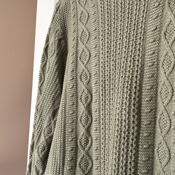 Jeanne Pierre (1X) light green sweater - Picture 2 of 3